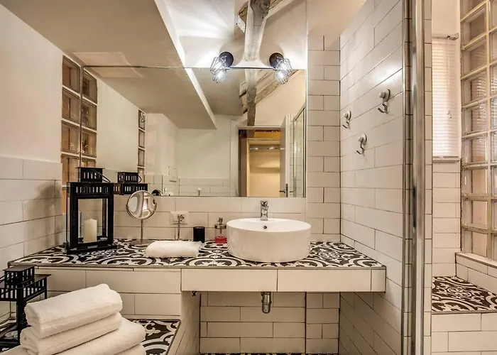 Apartment Attic With Terrace By Trevi Fountain Rom