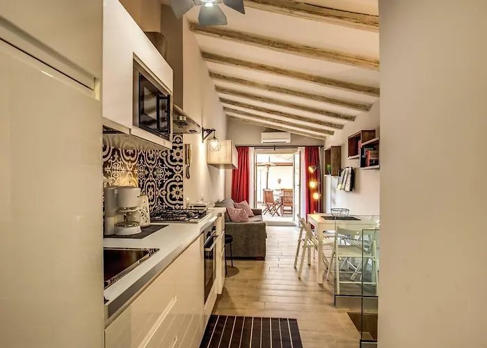 Attic With Terrace By Trevi Fountain Apartment *