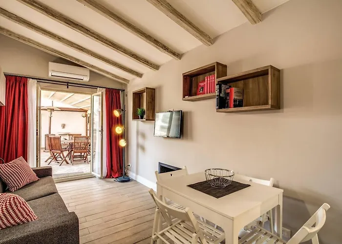 Apartment Attic With Terrace By Trevi Fountain Rom